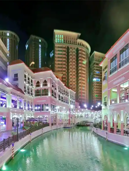 Venice Mall at Night